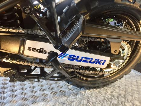 PERSONNALISATION MOTO NEUVE
