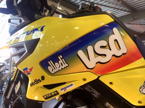PERSONNALISATION MOTO NEUVE